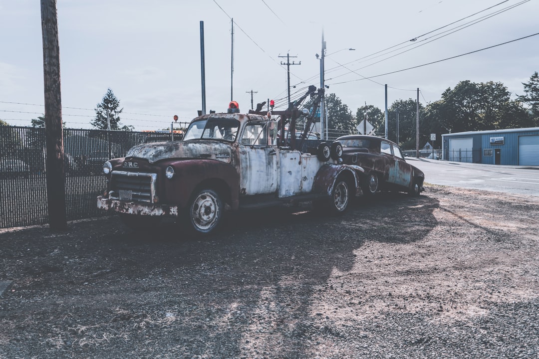 Photo Truck towing